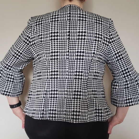 Tan Jay Bolero Style Jacket-Size 8P - Picture 2 of 4